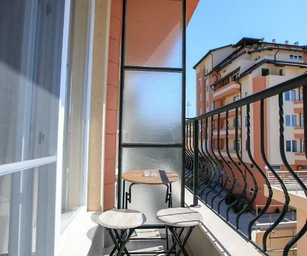 студиа криси Sandanski